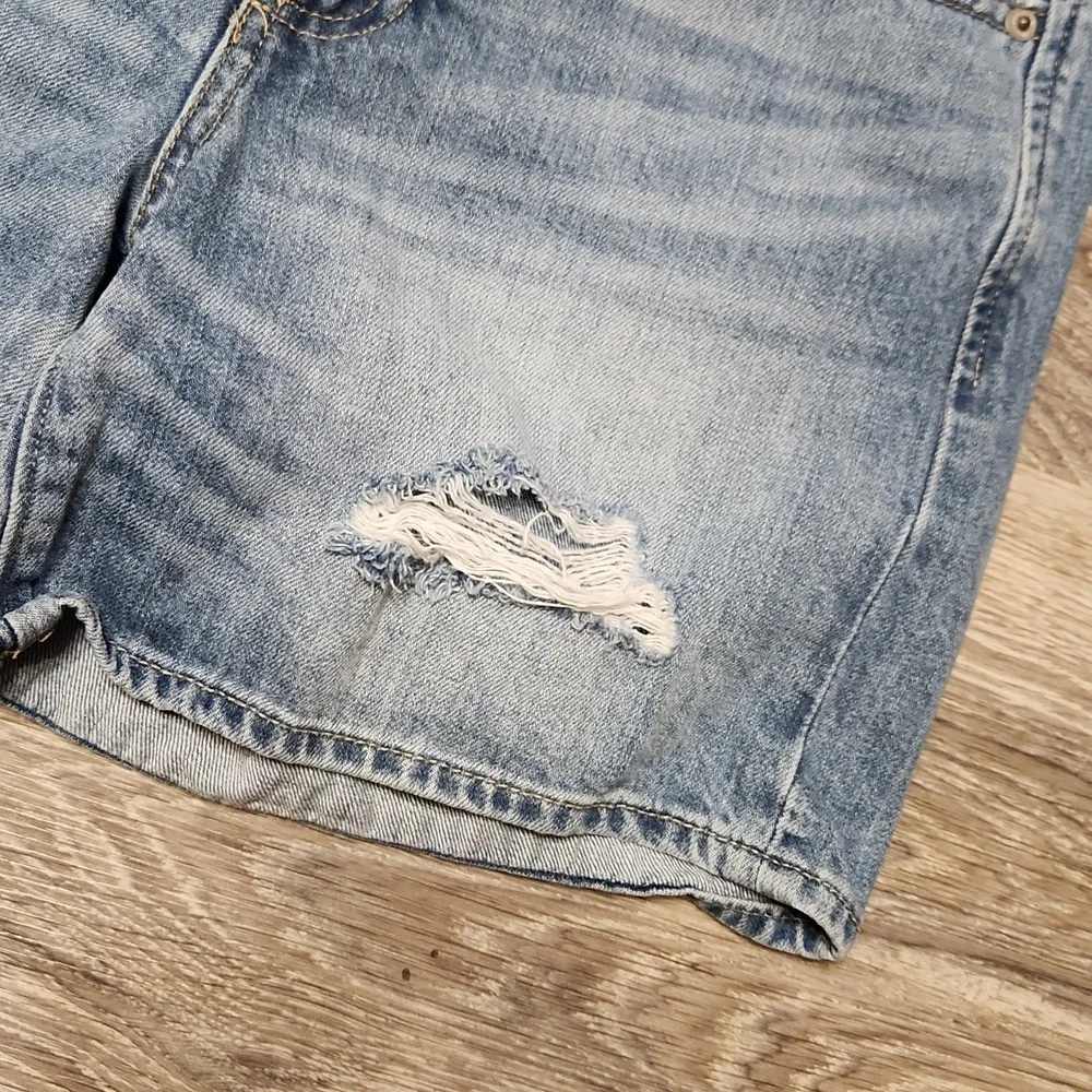 Lucky Brand The Boyfriend Short 2/26